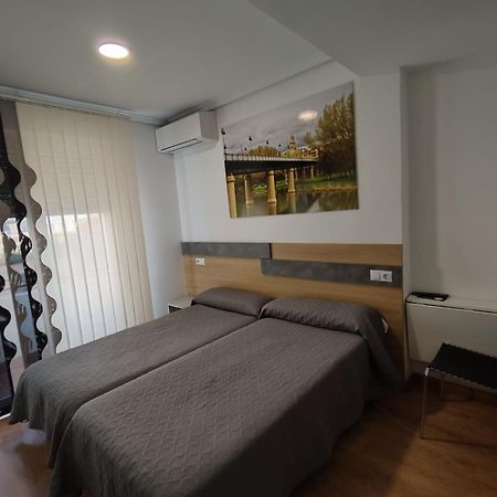 Hostal Rioja Condestable Logroño Extérieur photo